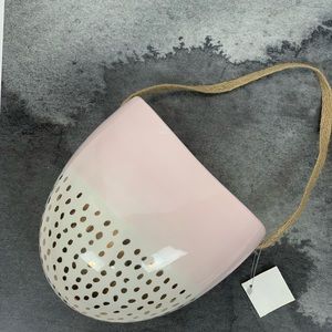 Pink white gold hanging wall planter